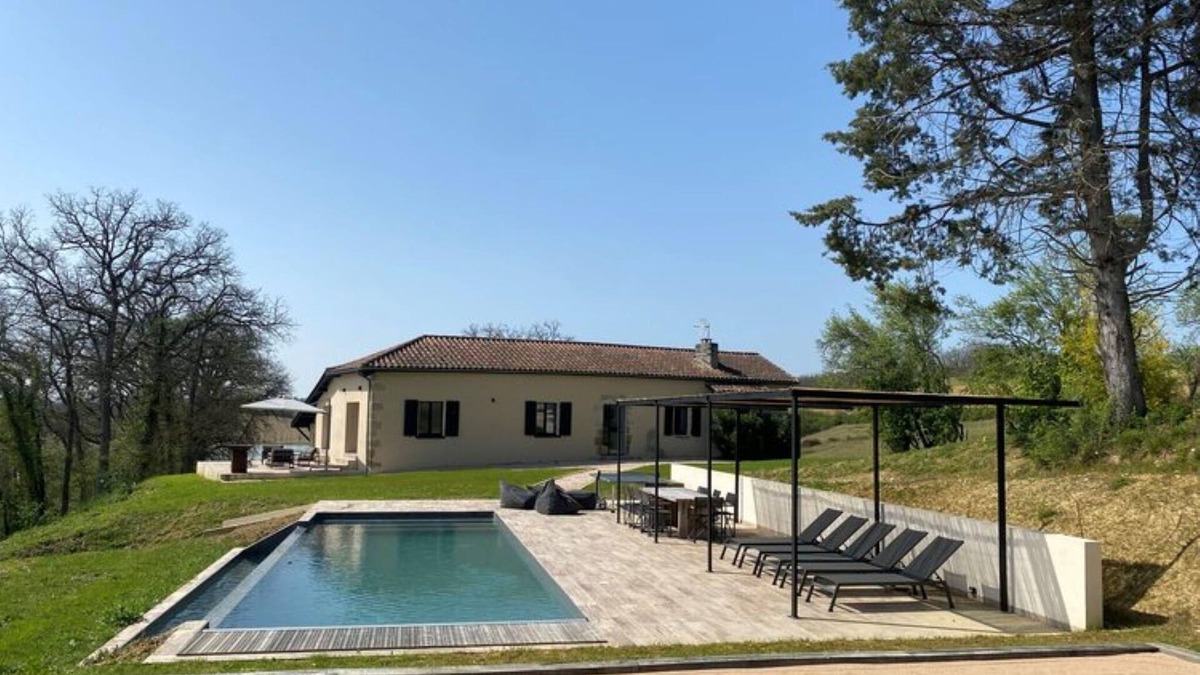 Peyrusse-Grande House | Modern Holiday Home in Le Gers with Private Pool