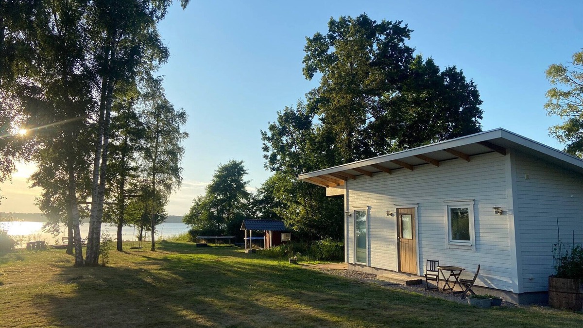 Varnamo Municipality House | Modern holiday home by the lake Vidöstern
