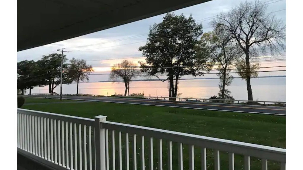 Cape Vincent House | Modern Home, Beautiful St. Lawrence River View