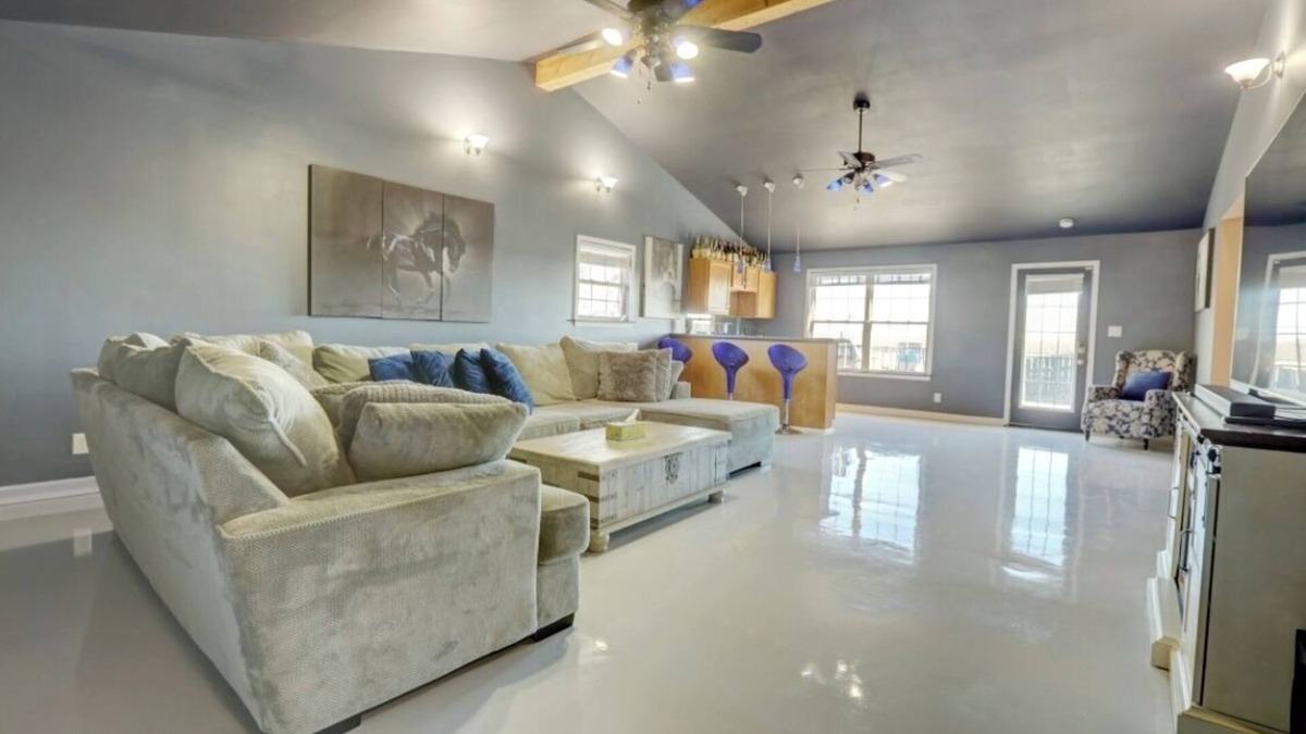 Lexington House | Modern Home Fenced Yard:4 Mi to Downtown Lexington Near Kentucky Horse Park & UK