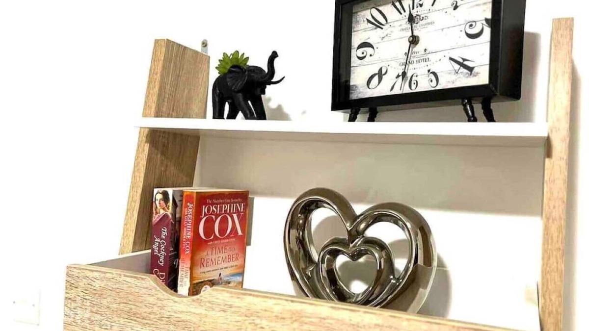 Bramcote Apartment | Modern Home in Beeston