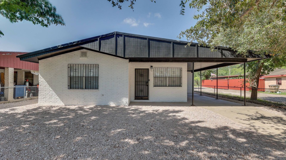 Edinburg House | Modern Home in Edinburg: Half-Mi Walk to UTRGV!