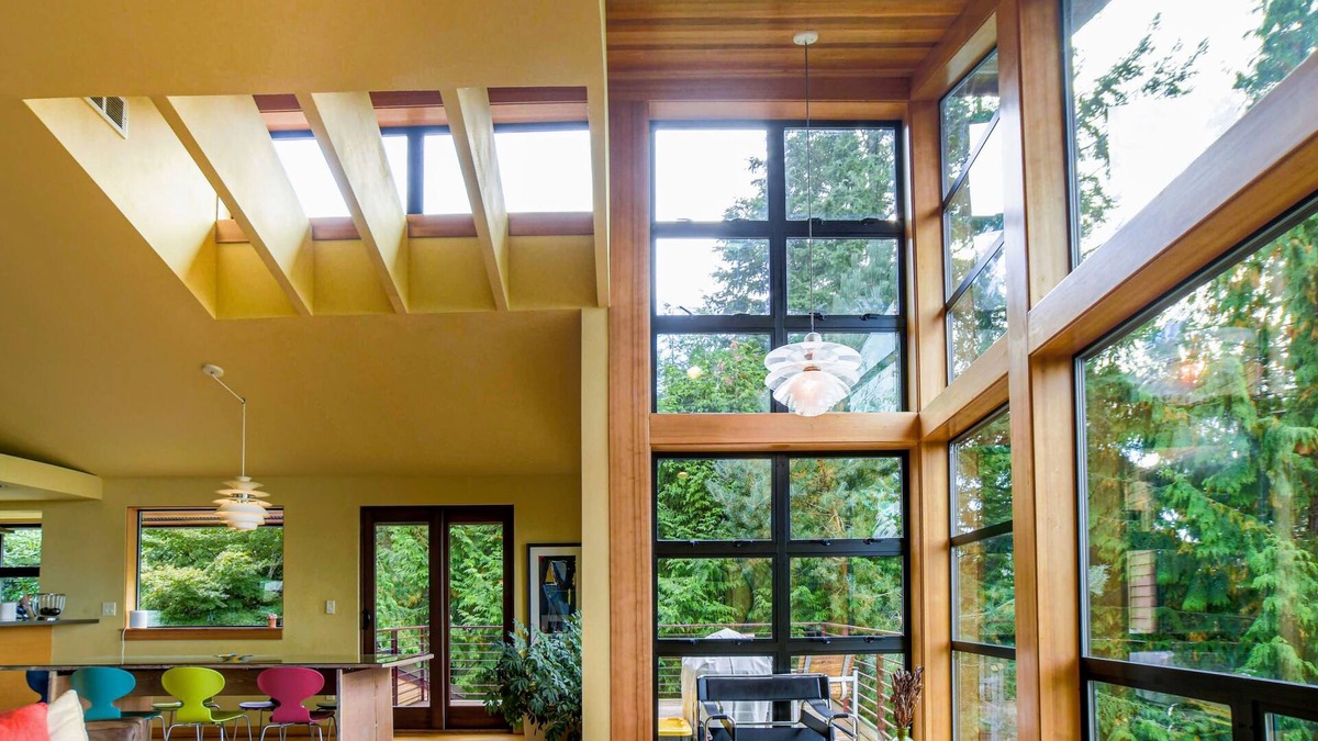 Inglewood-Finn Hill Villa | Modern home in wooded area with views of Lake Washington
