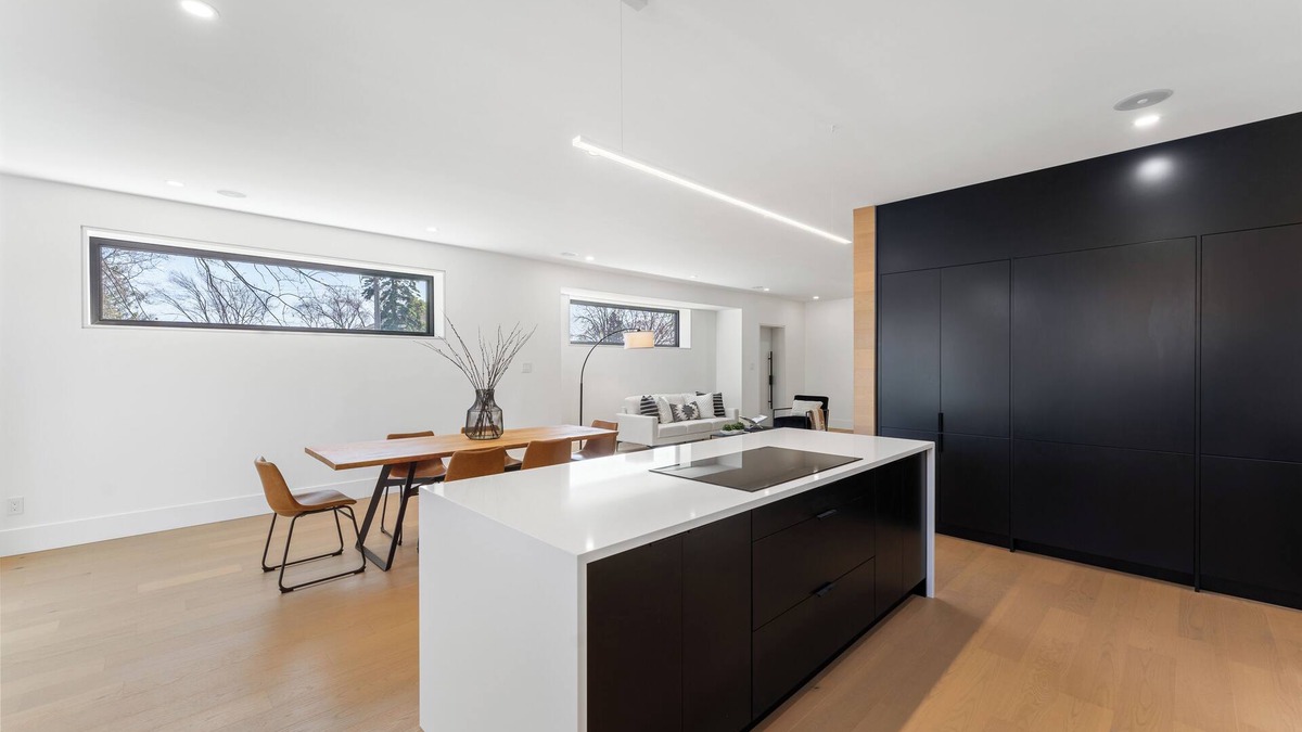 Burlington House | Modern Home, Near Lake, Executive Rental, Specializing in monthly rentals.