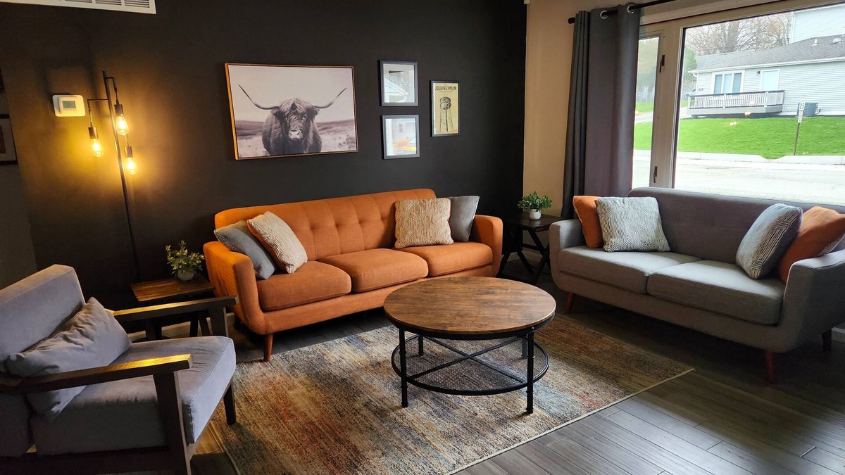 Valparaiso House | Modern Home, Sleeps 10, Near Downtown and VU, over 2000 sqft