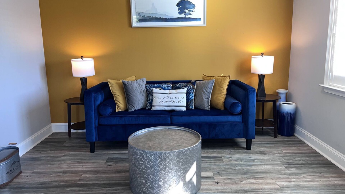 Dundalk House | Modern Home W/Huge Yard Near Downtown and Stadiums