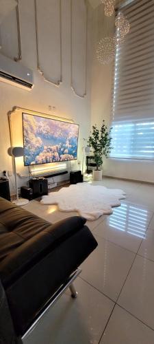 Tepic House | Modern Home with Parking 3ACs, 1King & 3Queen Beds Netflix PayPerView