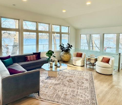 Lakeland House | Modern Home with private beach on St. Croix River