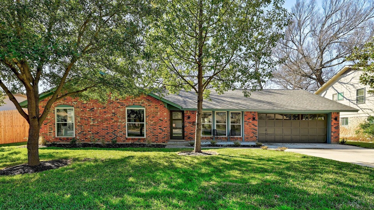 North Austin Civic Association House | Modern House Getaway Close to Q2 Stadium and the Domain