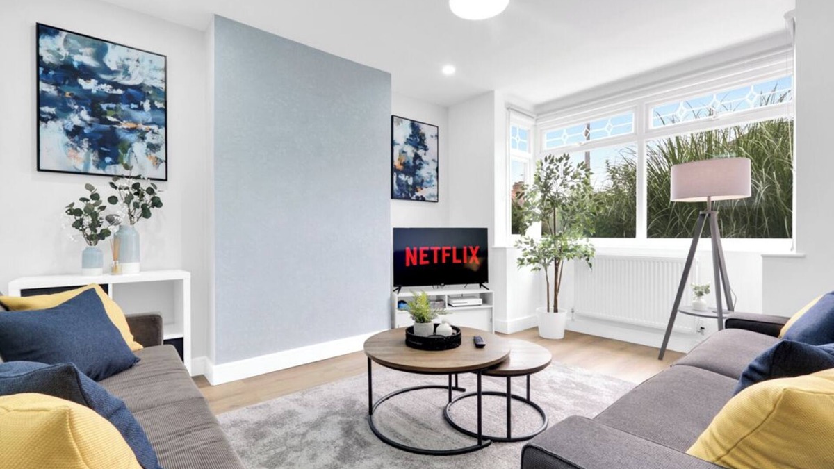 Welford House | Modern House In Leicester|Private Drive|Xbox
