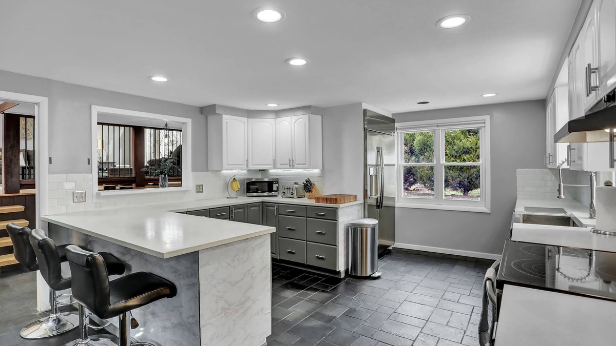 State College House | Modern House - Walking Distance to Downtown and Stadium
