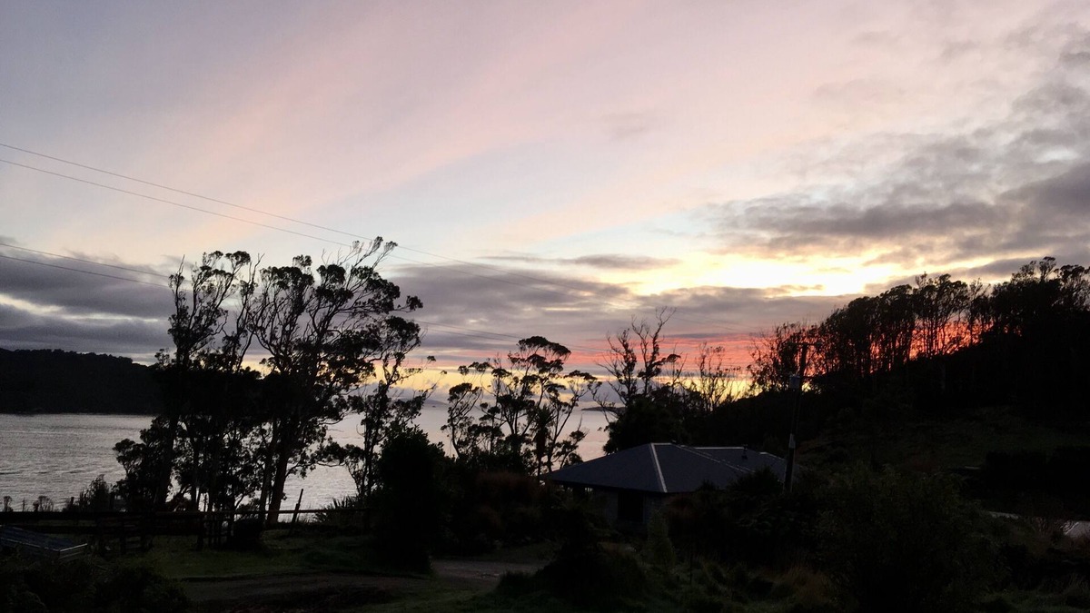 Oban House | Modern house with sea views Stewart Island/Rakiura