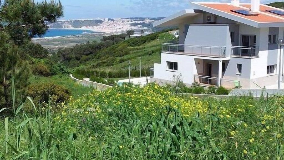 Serra da Pescaria Villa | Modern house with 3 Bedrooms And 3 Bathrooms Magnificent Ocean View
