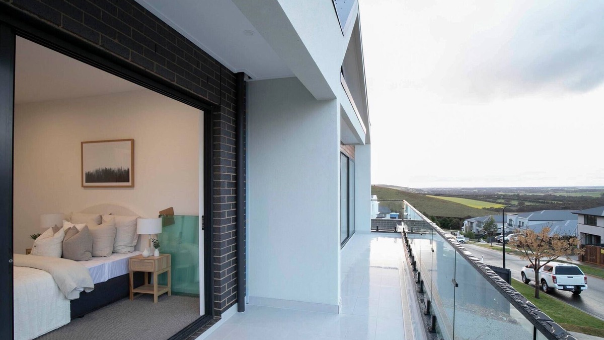 Highton House | Modern House with Elegant views