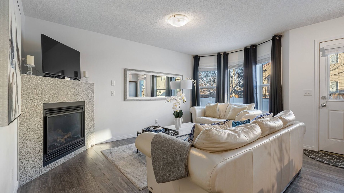 Southwest Calgary House | Modern House with Private Backyard and Fireplace