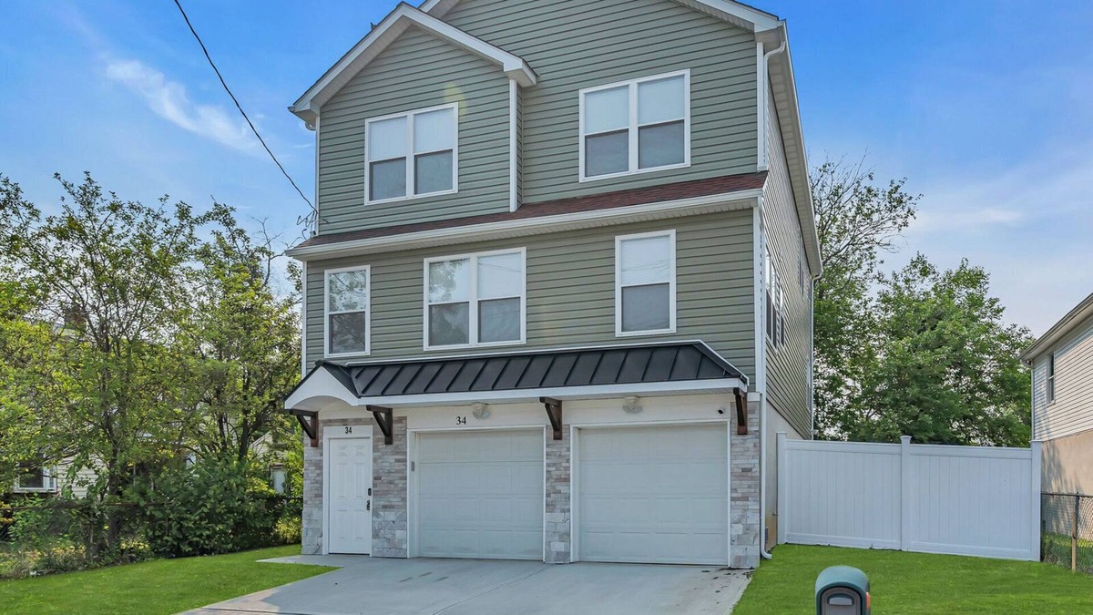 Keansburg House | Modern Keansburg Beach House: 2 mins walk to beach!