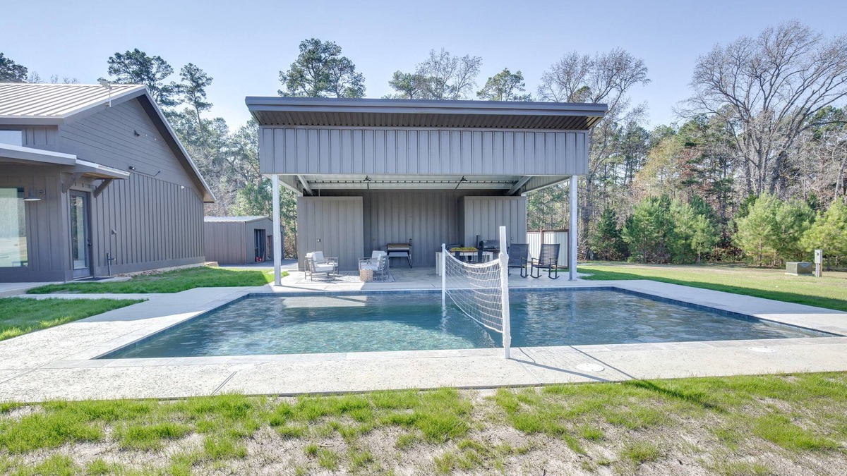 Kennard Cabin | Modern Kennard Cabin w/3 Casitas - Walk to Pond!