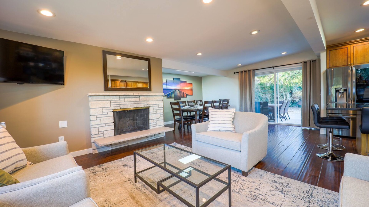 Northeast Bellevue House | Modern Lake Hills Villa, ideal long or shared stay, EV charger