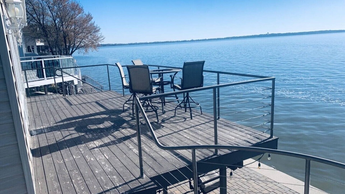 Clear Lake House | Modern lakefront 3BD/3BR house breathtaking views