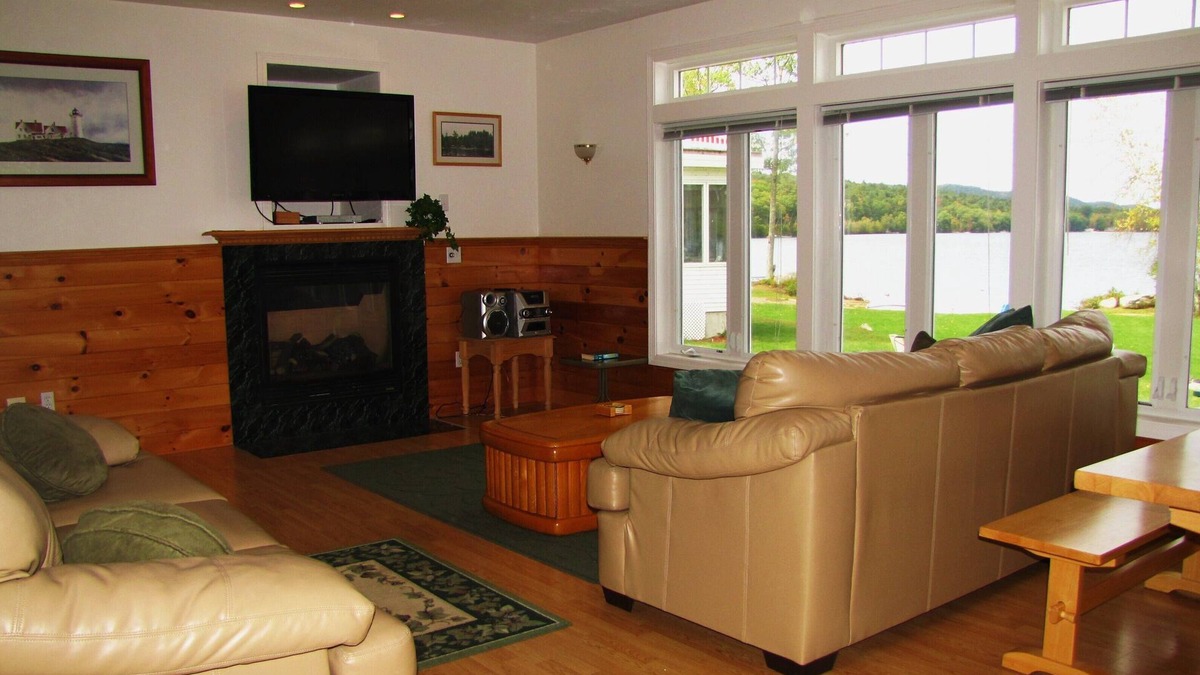 Meredith House | Modern Lakefront 4 Bdrm, 3 Bath, Home Close To Meredith Center, Beautiful Views