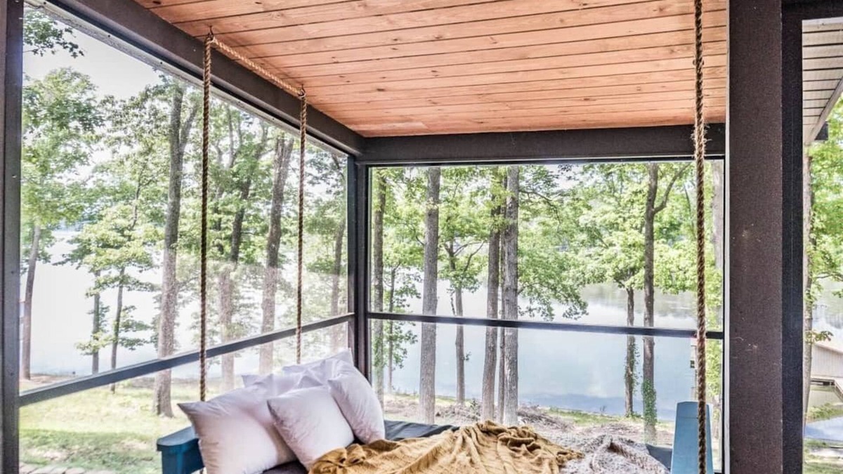 Scottsboro House | Modern Lakefront Home on Lake Guntersville