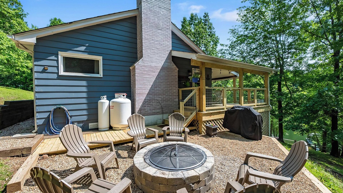 Pulaski House | Modern lakefront home with dock, deck, and direct Claytor Lake access for swimming and fishing!