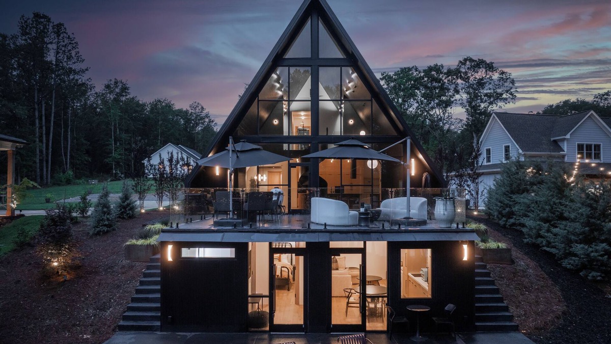 Reed Creek House | Modern Lakefront Retreat - Luxury Design, Family-Friendly, Dock & Fire Pit