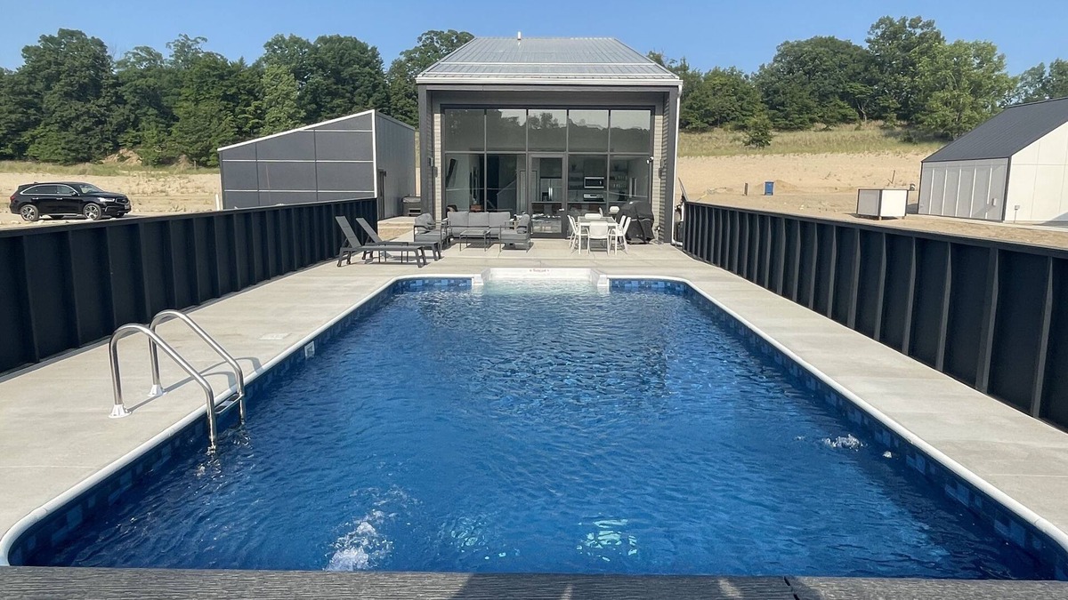 Stevensville House | Modern Lakehouse with private heated pool near New Buffalo