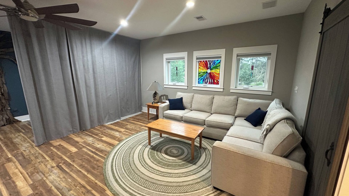 Moncks Corner Apartment | Modern Lakeview Studio/Peaceful Executive Retreat near Charleston, SC