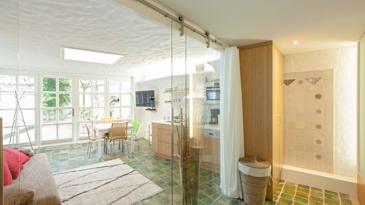 Stade Apartment | Modern living in a historic townhouse