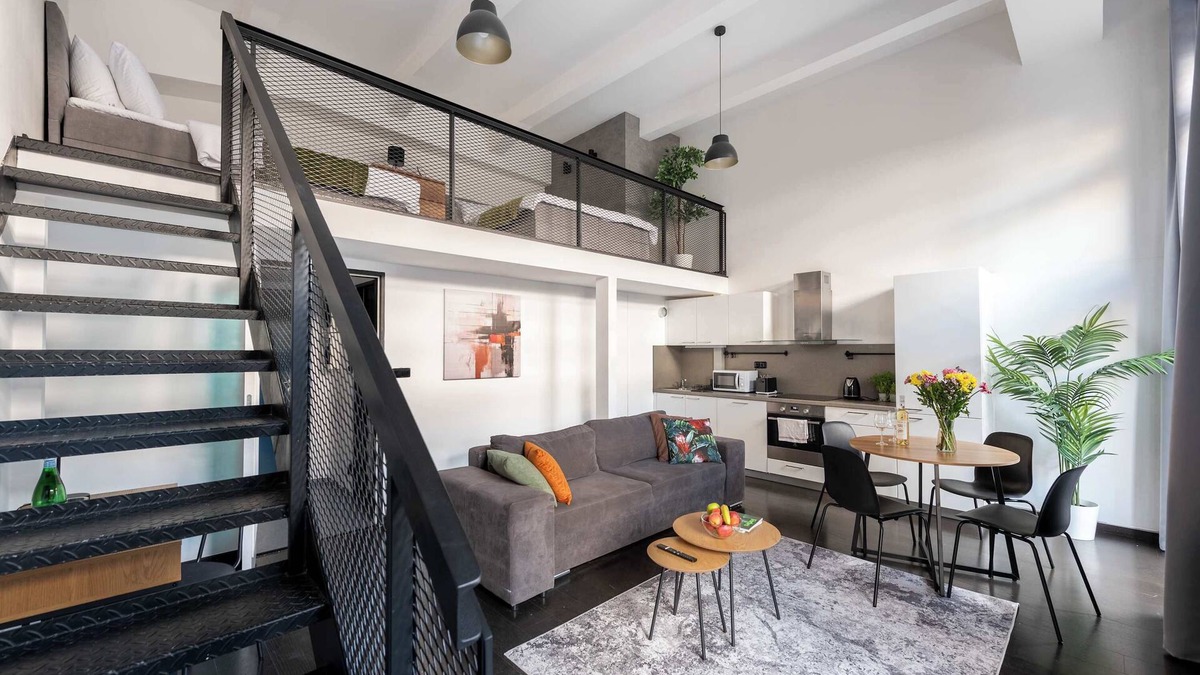 Karlin Apartment | Modern Loft with Balcony Close to City Center