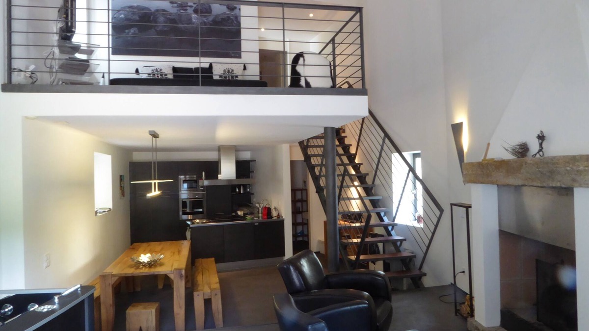 Vernate Apartment | Modern loft in Ticino, quiet location, family-friendly, pool