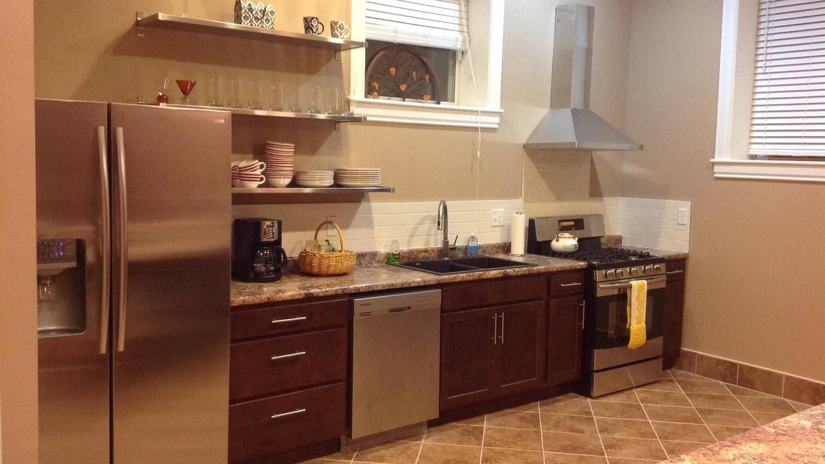 Tower Grove East Apartment | Modern, Loft-like unit in the Historic Tower Grove Area