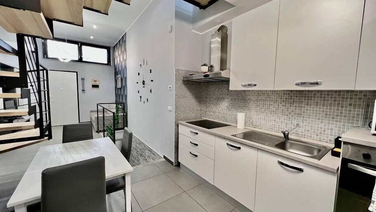 Collegno Apartment | Modern Loft with Jacuzzi[30m meter].