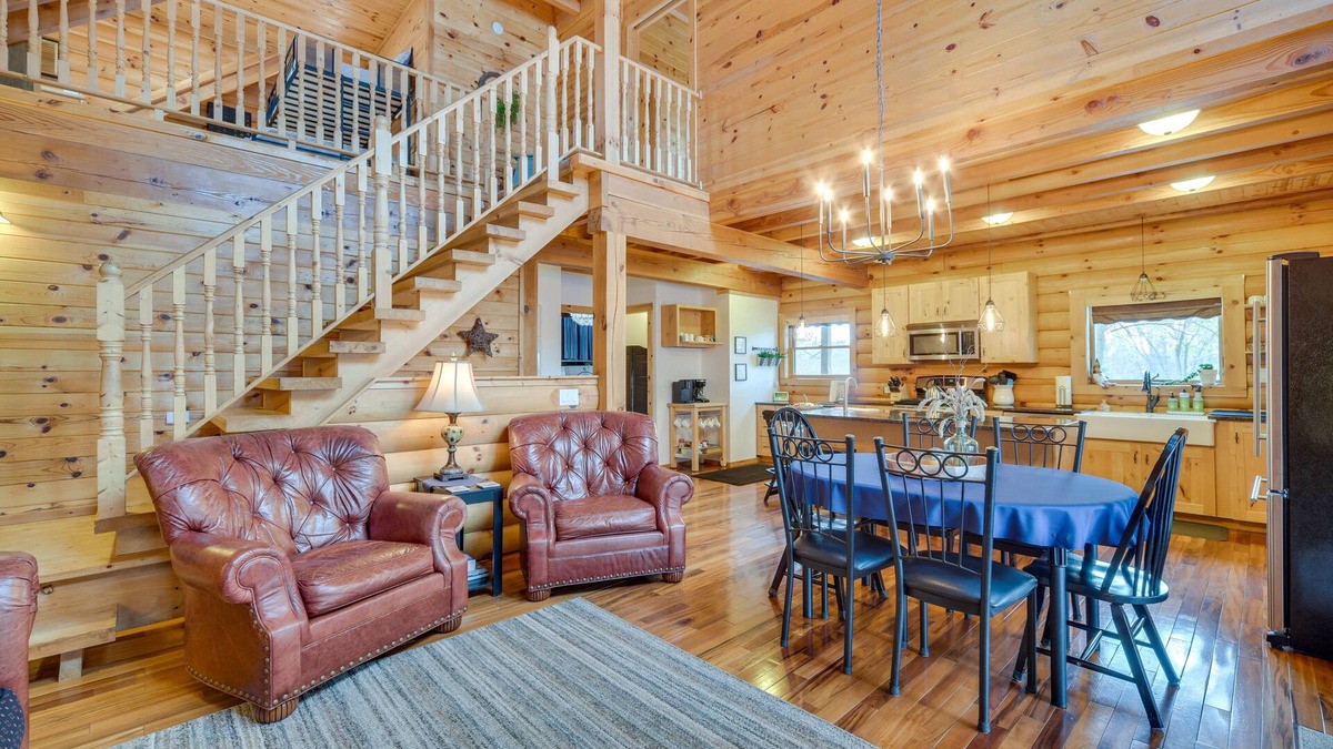 Pine City Cabin | Modern Log Cabin w/Rec Room, Steps to Lake!