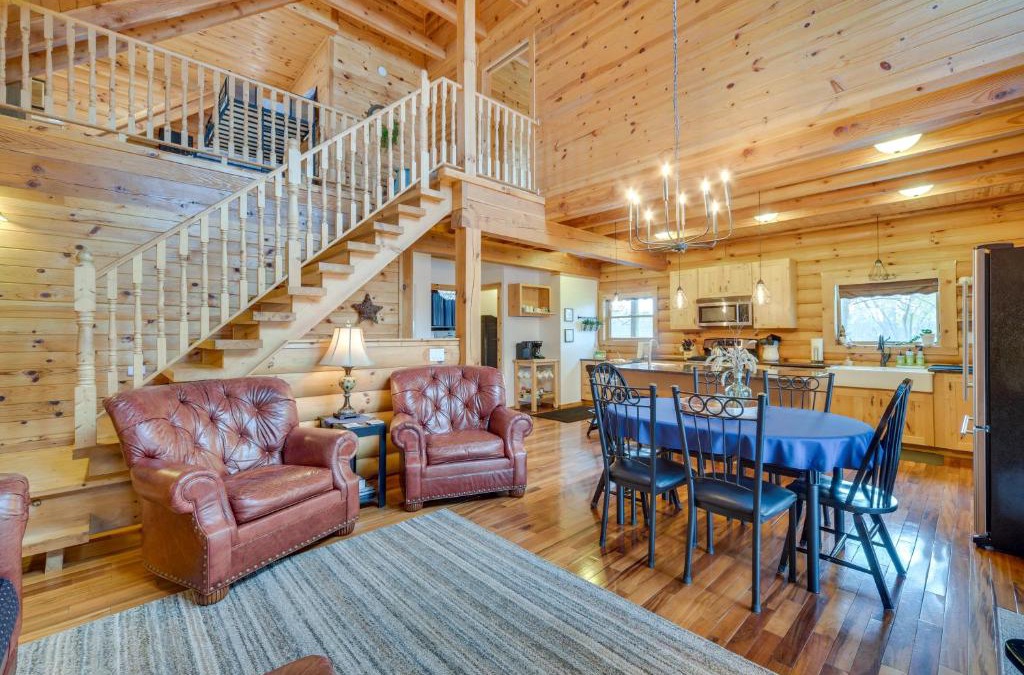 Pine City House | Modern Log Cabin with Rec Room, Steps to Lake!