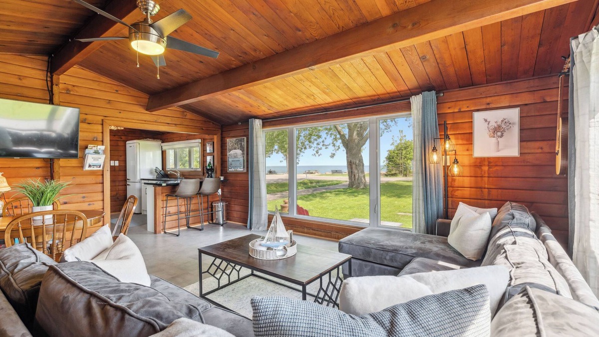Lowbanks Cottage | Modern log cottage with panoramic Lake Erie views, minutes from Hippo's patio!