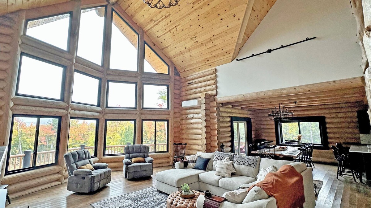 Conway House | Modern Log Home on the Kancamagus, Sleeps 18