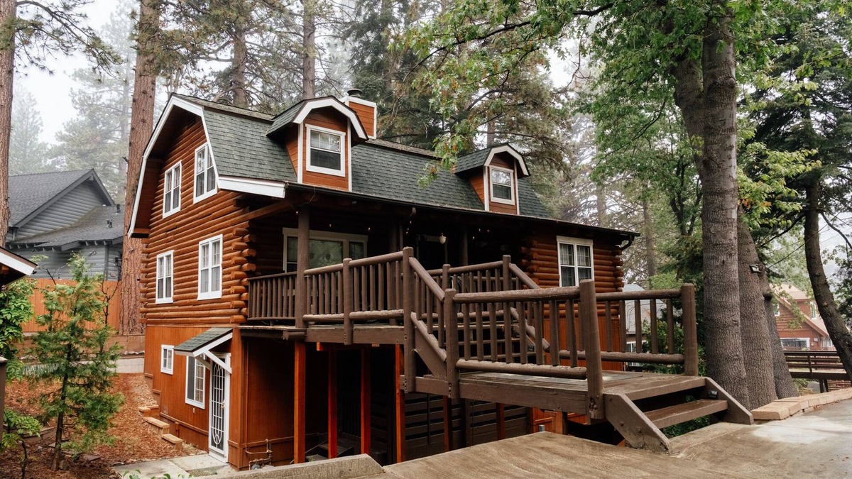 Running Springs Cabin | Modern log home in Running Springs w/hot tub & amenities, near Lake Arrowhead!
