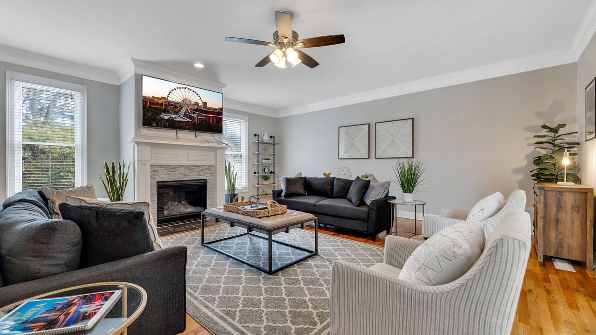 Reynoldstown House | Modern Lux Farmhouse near ATL Beltline w/Grill & Arcade Games