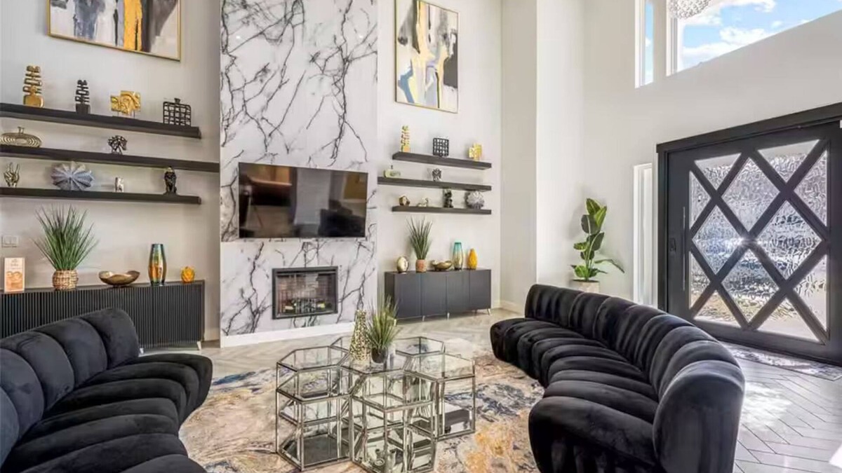 Hull House | Modern Luxe Oasis with Pool
