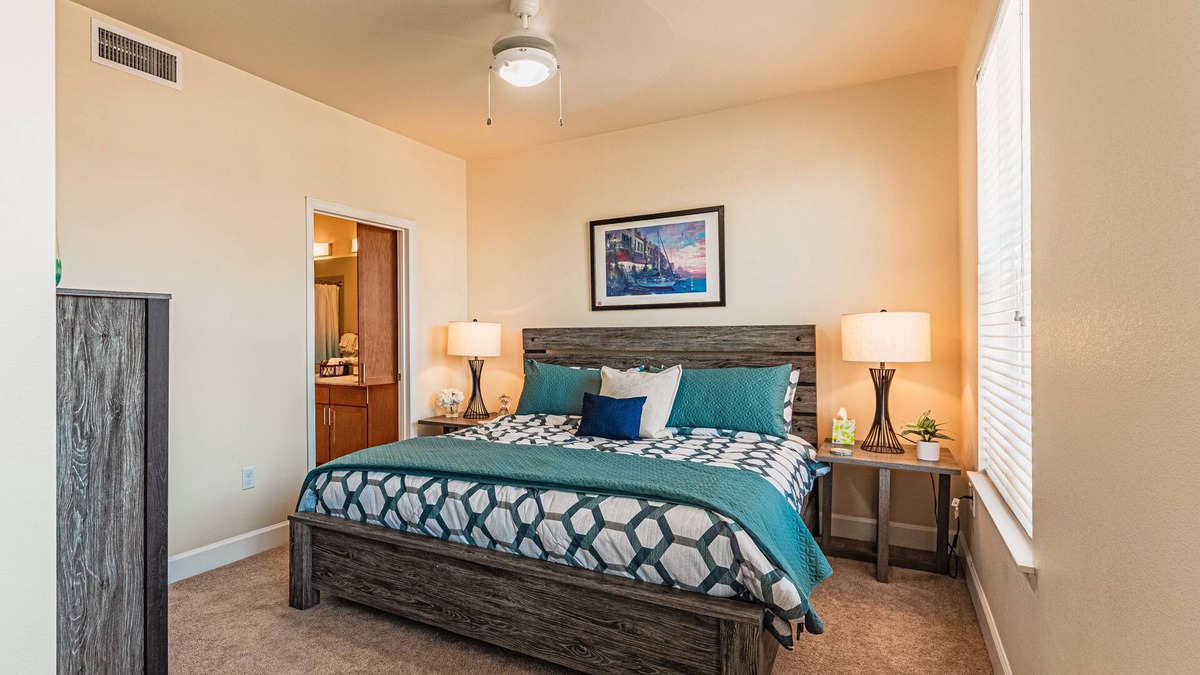 Briargate Apartment | Modern luxurious Mountain View. Very clean with out door hot tub