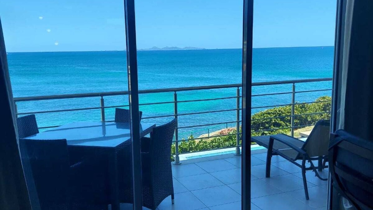 Philipsburg Condo | Modern Luxurious Ocean Front Condo