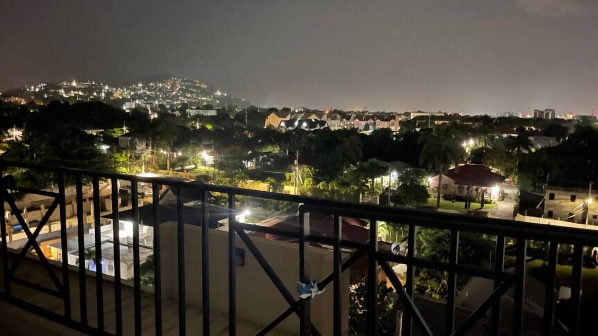 Barbican Apartment | Modern Luxury 1BR Condo in Kingston