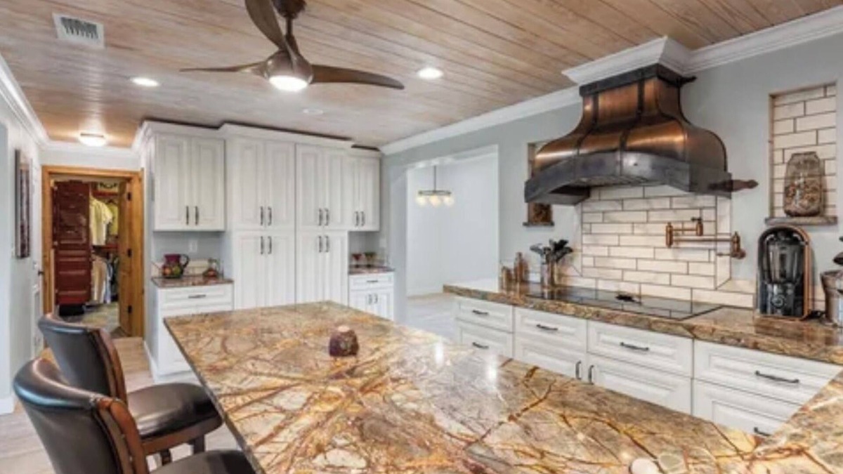 Sugarloaf Shores House | Modern Luxury 3 Bed 3 bath. Docked boat access, 15 Minutes from Key West.