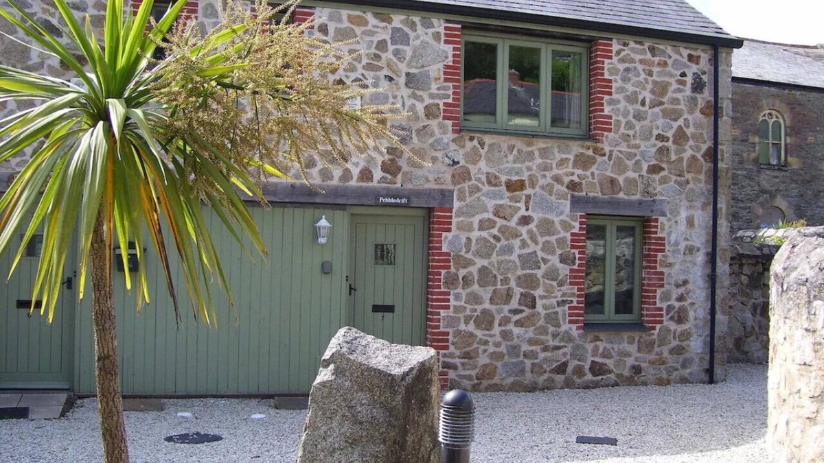 Charlestown Cottage | Modern, luxury and spacious - A great place for family and friends to relax!