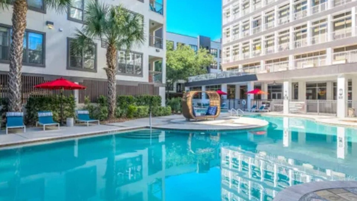 Houston Apartment | Modern Luxury Downtown Houston Condo -Stylish Stay in the Heart of the City