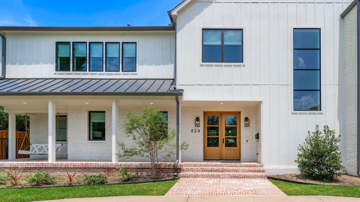 Richardson House | Modern Luxury Home on .5 Acres 30 Min. from FIFA WORLD CUP Stadium - sleeps 15!