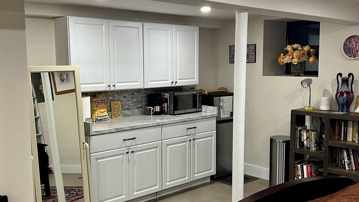 Brooklyn Apartment | Modern Luxury HUGE basement studio in the heart of Brooklyn1 block to subway