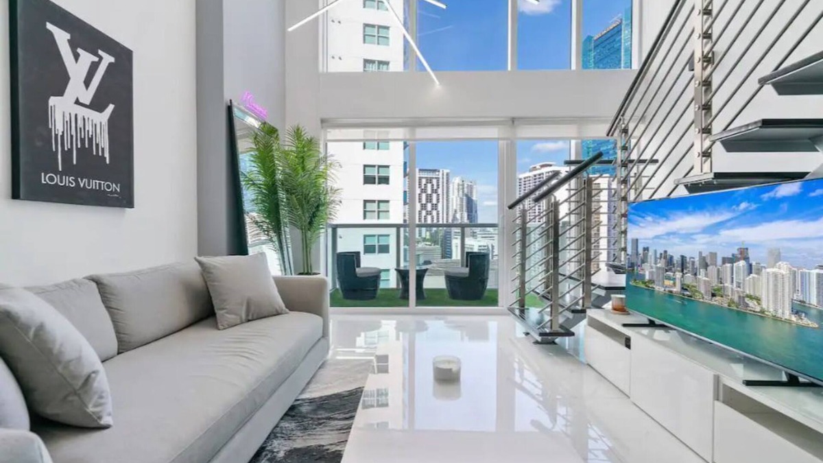 Brickell Condo | Modern luxury loft with water and city views